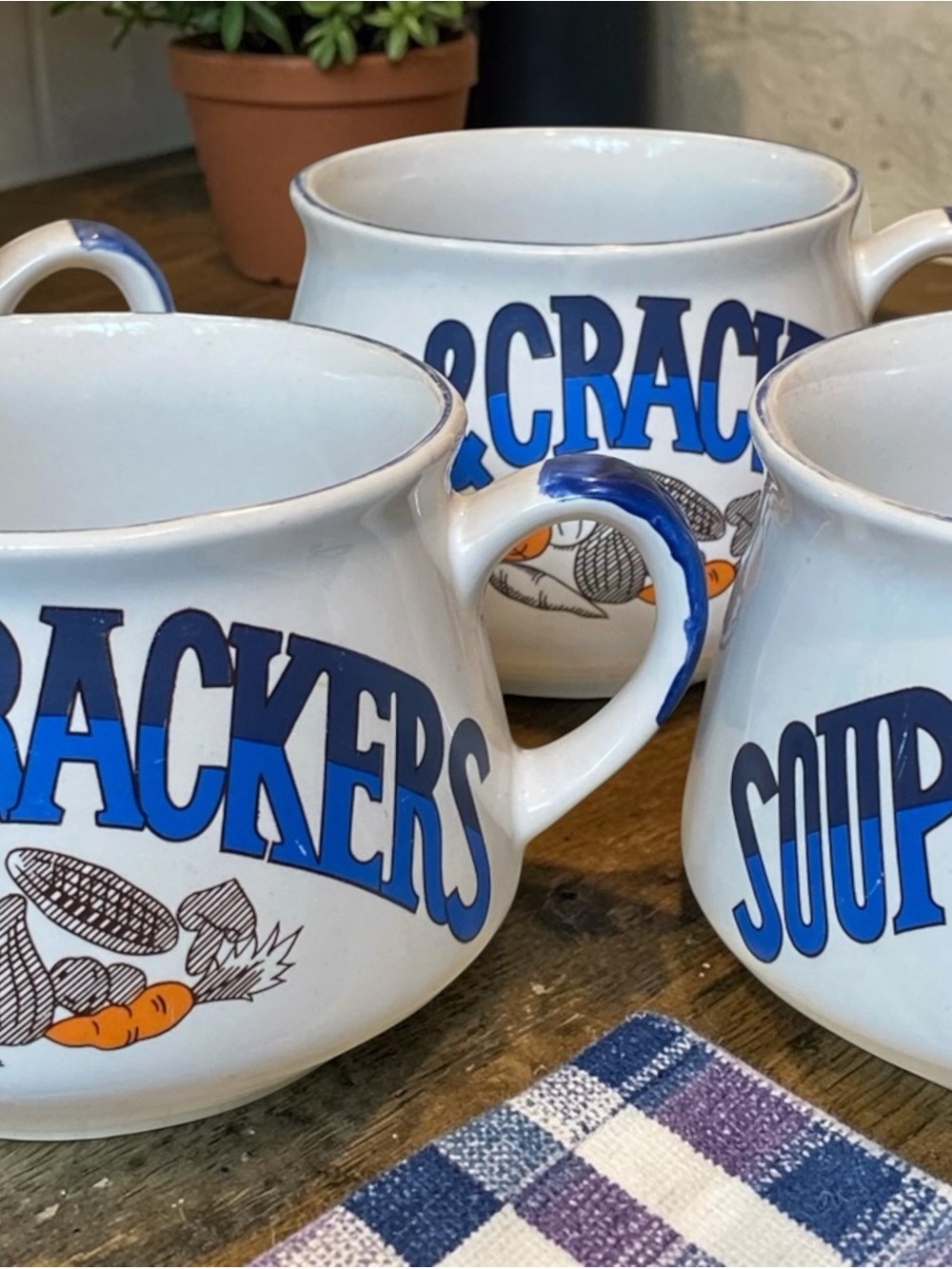 VINTAGE SOUP AND CRACKERS MUGS SET OF 4